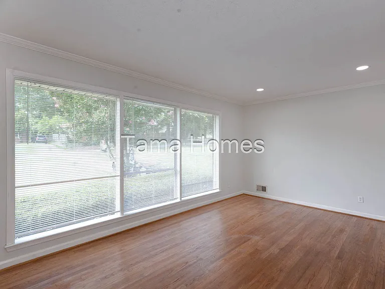4015 Canady St — Photo 4