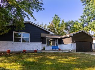 1714 Brookhill Ln, Sycamore, IL 60178