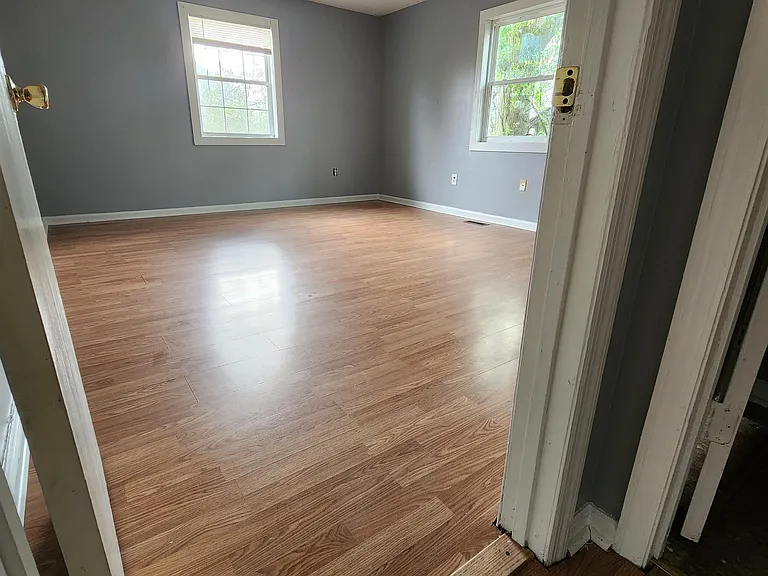 1347 Jackson St — Photo 4