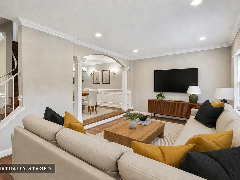 8251 Clifton Farm Ct — Photo 18