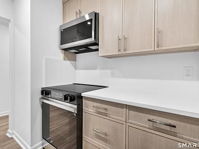 1500 Bedford St #202 — Photo 4