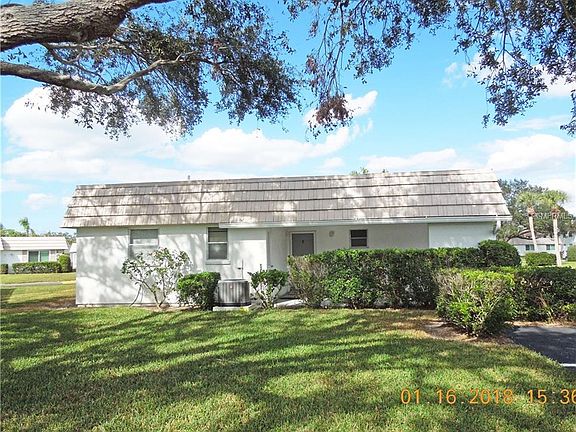 2nd image of 5522 Riverbluff Cir #V-15