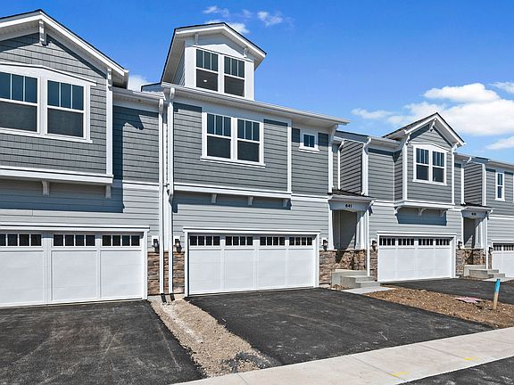 4th image of 641 Riverbank Dr