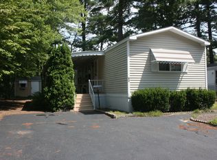 82 Crown Dr, West Wareham, MA 02576