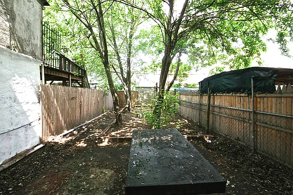 Rented by Rental Solutions Inc | media 6