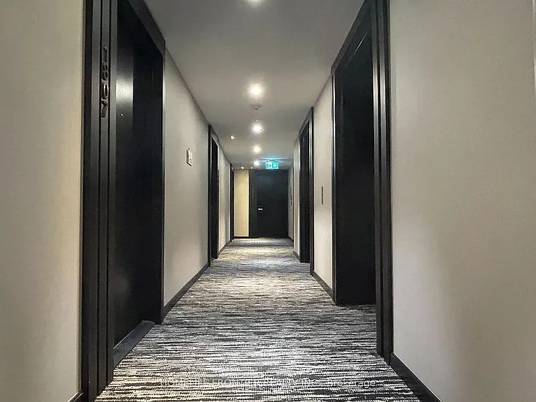 18 Maitland Ter #1807 — Photo 8