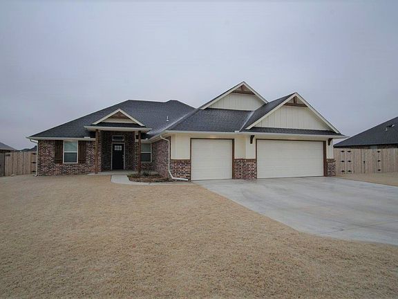 2nd image of 3886 Richards Way NE