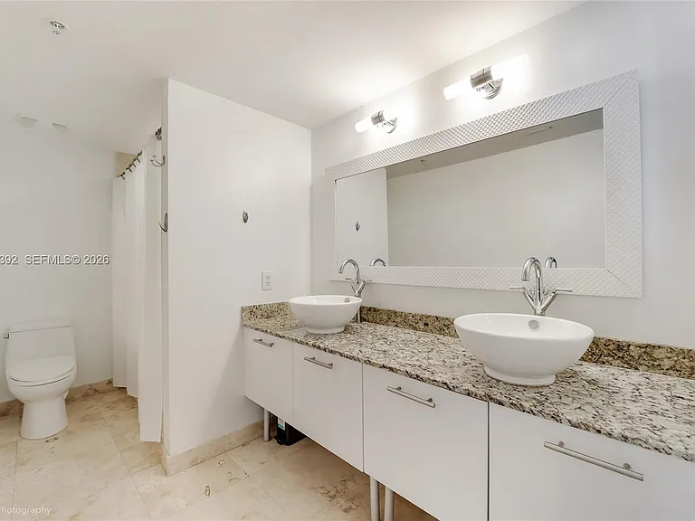41 SE 5th St #2409 — Photo 10