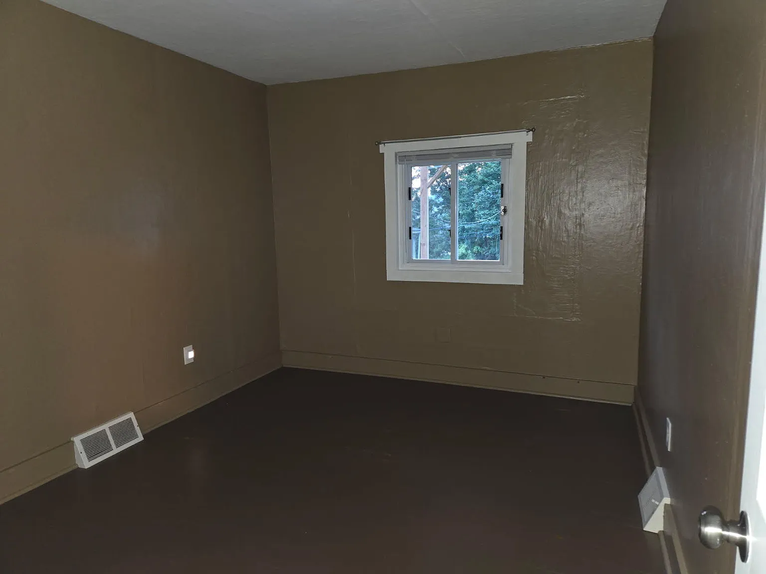 1 bed, 600 sqft, $700 — Photo 4