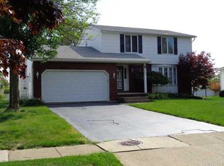 3707 Dogwood Ln, Hamburg, NY 14075