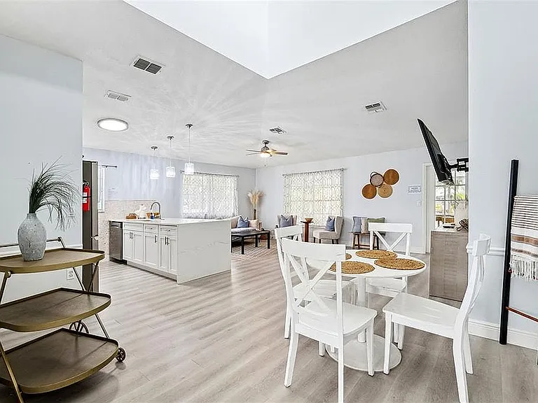 313 Poinsettia Rd — Photo 19