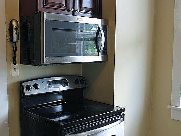 5th image of 1528 Habersham St