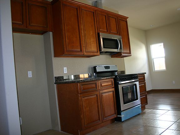 3rd image of 8320 Mariposa Ave