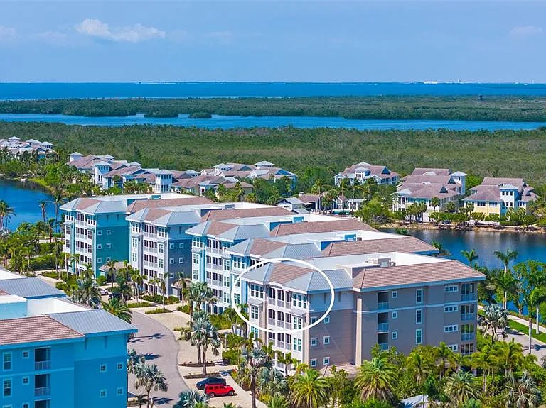 395 Aruba Cir #401 — Photo 37