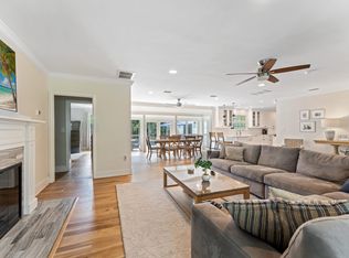 1843 Lincoln Dr, Sarasota, FL 34236