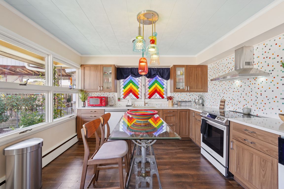 next background image