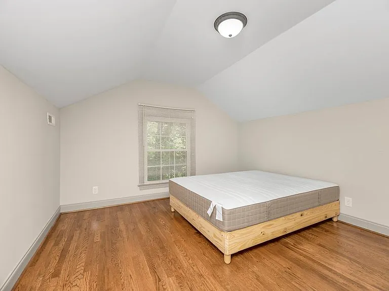 471 Sherwood Forest Rd — Photo 9