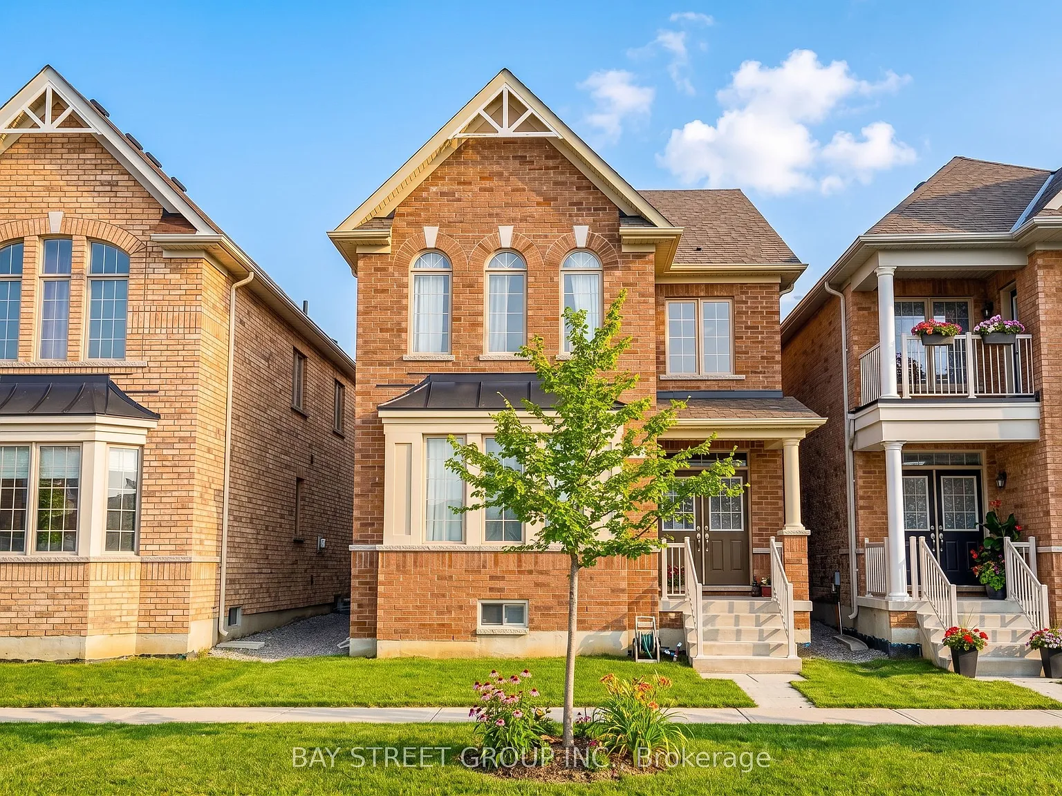 4 bed, $3,400 — Photo 1