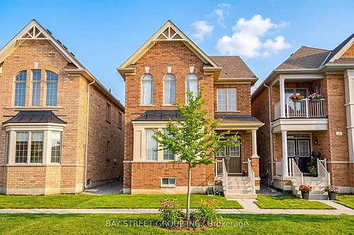 7 Gordon Landon Dr Photo 1 7 Gordon Landon Dr Photo 1
