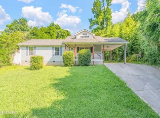 1041 SW Spring Dr, Knoxville, TN 37920