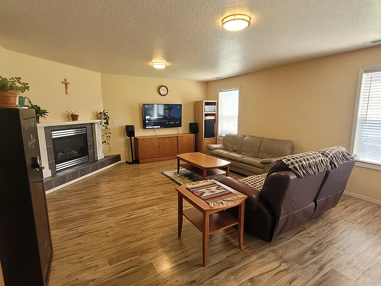 1655 E Fireside Dr — Photo 10