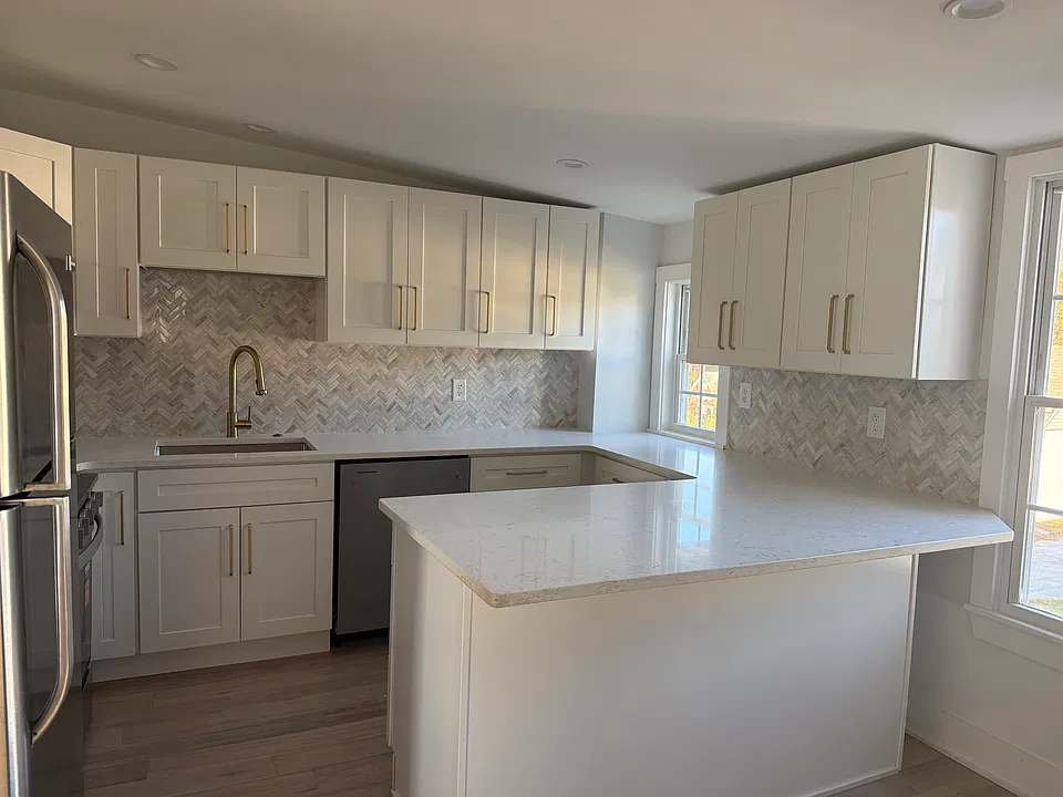 854 Aubrey Ave #2