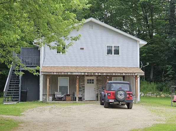 159 Maine Avenue, Rumford, ME 04276