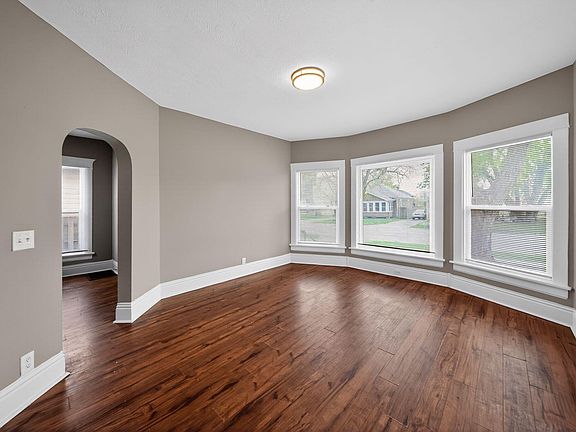 4th image of 2410 Avenue A