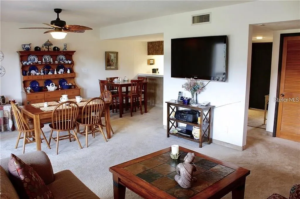 1 bed, 1.0 bath, 974 sqft, $1,097 — Photo 4