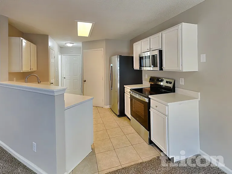 6750 Kinnerton Dr — Photo 5