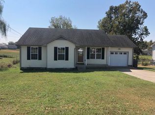 125 Gleaves Ln #125, Oak Grove, KY 42262