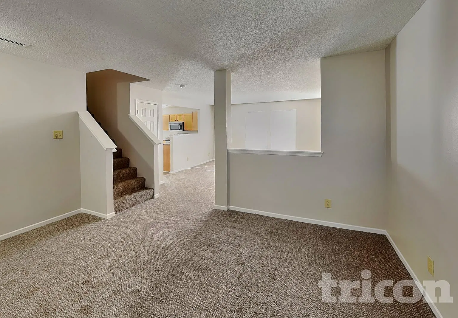 3357 Summer Breeze Circle Indianapolis IN — Photo 2
