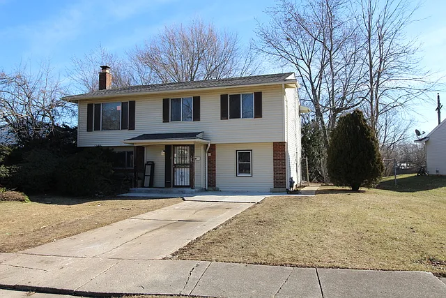1027 Abbot Ln photo 1