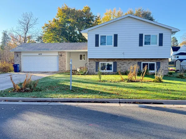 415 1st St, Kenyon, MN 55946