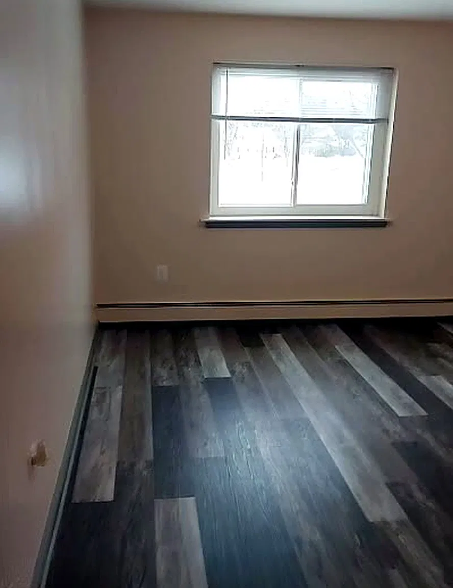 2 bed, 850 sqft, $1,900 — Photo 2
