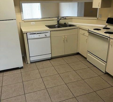 5th image of 6540 Jenna Lee Ct
