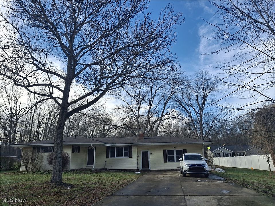 1st image of 2444 Janice Dr