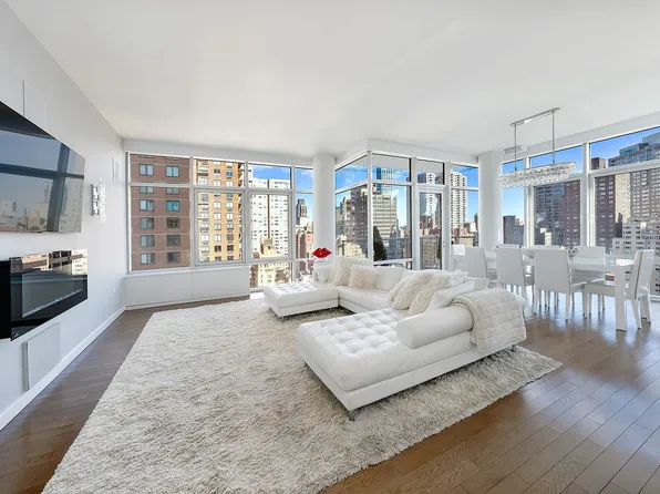 310 E 53rd St APT 18A, New York, NY 10022