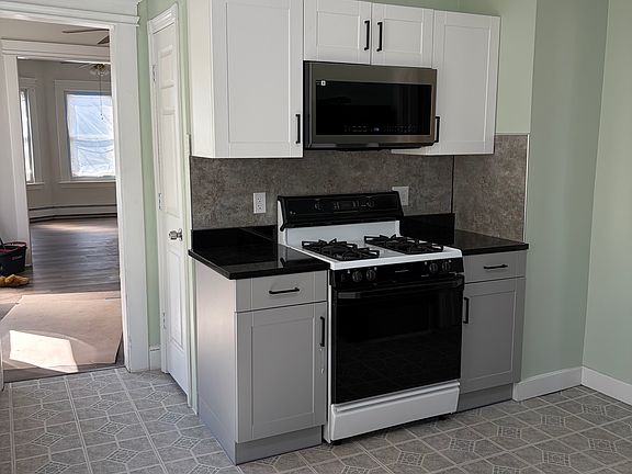 4th image of 349 Savin Ave Unit 1