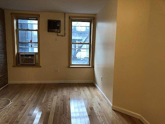 3rd image of 173 Mulberry St APT 5