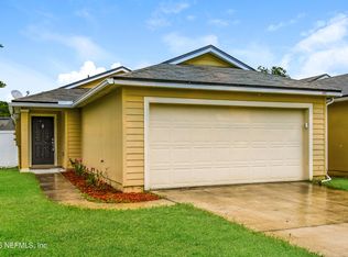 8597 Julia Marie Cir, Jacksonville, FL 32210