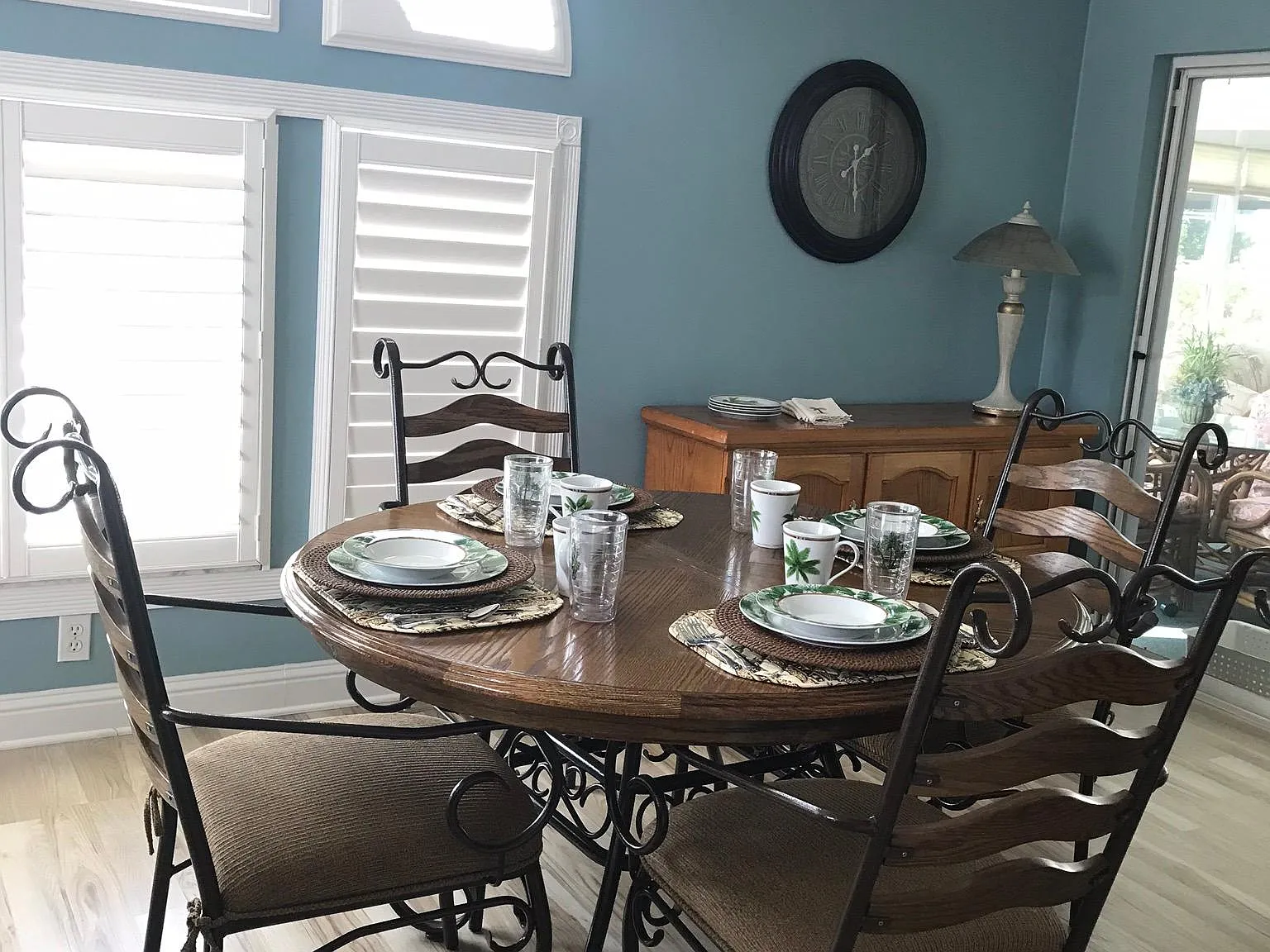 2 bed, 1898 sqft, $1,600 — Photo 3