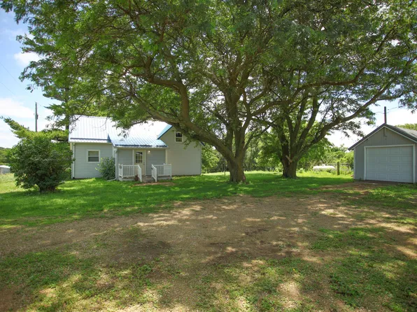 24388 250th St, Eldora, IA 50627