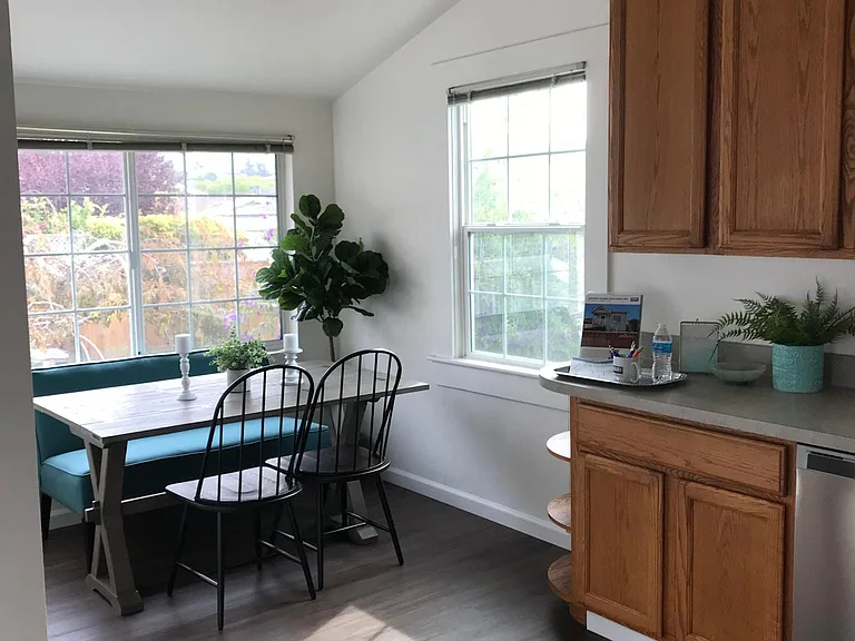 30 Portola Ave — Photo 4