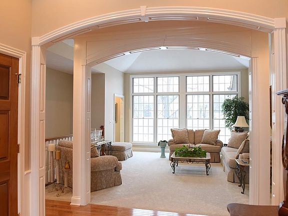 5th image of 1668 Belleflower Ct
