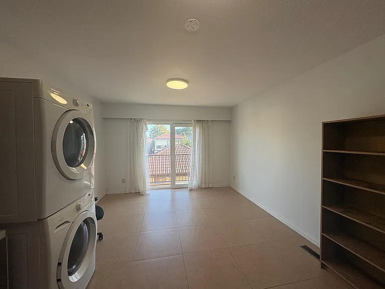 2248 E 45th Ave — Photo 11