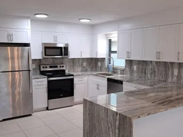 9321 NW 43rd Mnr, Sunrise, FL 33351