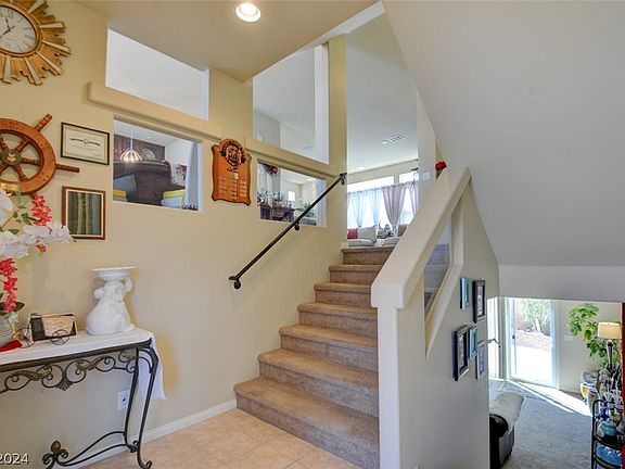 4th image of 6077 Gordon Creek Ave