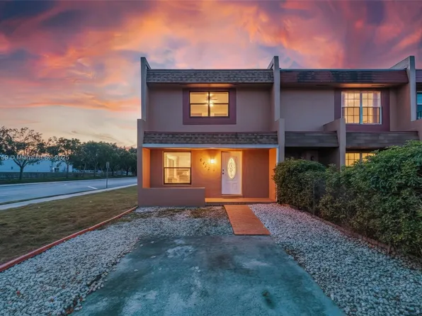 2754 NW 193rd Ter, Miami Gardens, FL 33056