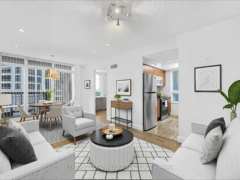 55 Harrison Garden Blvd #905 — Photo 2